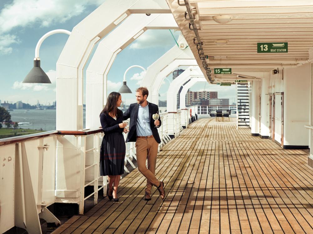 Weekendjeweg Rotterdam ss schip overnachten dek borrel