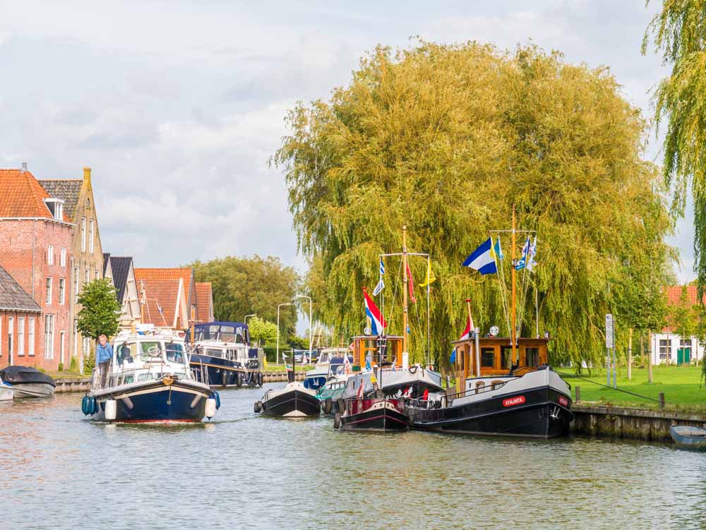 fietsen door friesland met verzorgde overnachting