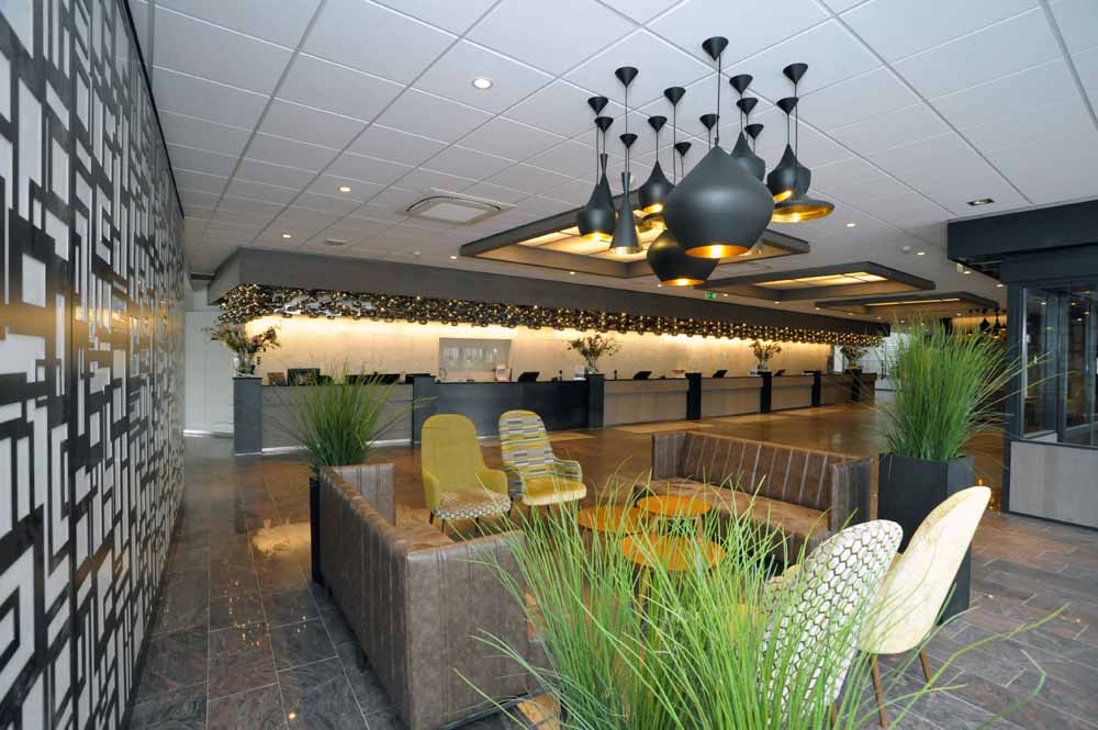 receptie bij hotel zuiderduin
