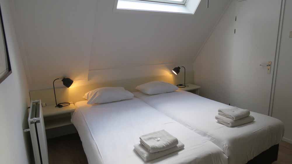 Kamer Schuin plafond kamer