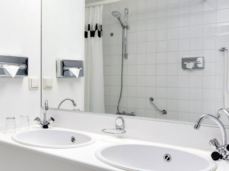 NH Zandvoort Hotel Badkamer