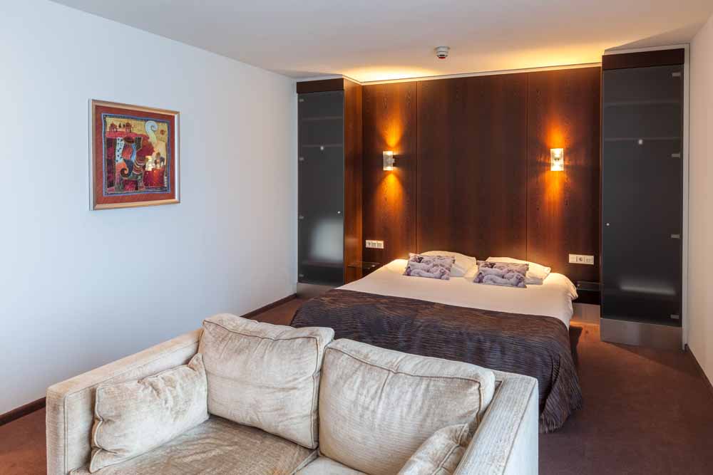 hotel nobis junior suite bed